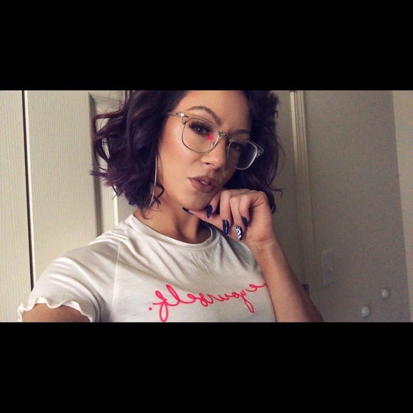 Meet your Posher, Amanda - Picture 1 of 1